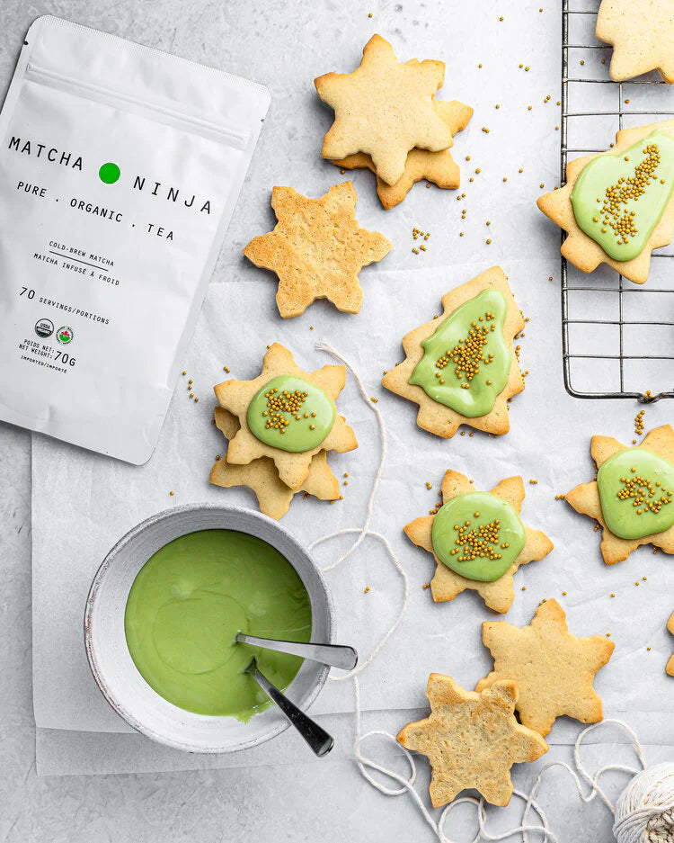 BISCOTTI AL MATCHA E ZUCCHERO