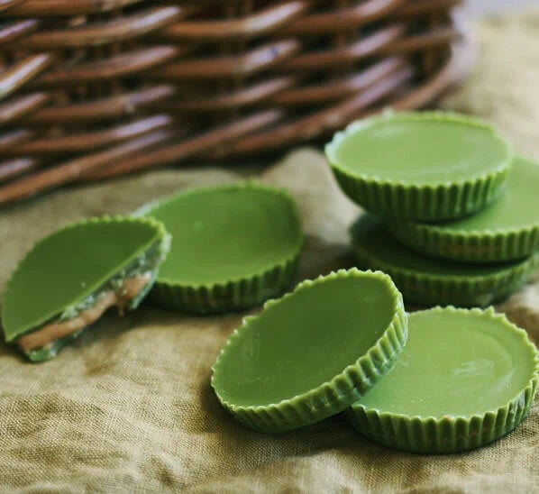 TAZZINE DI BURRO D'ARACHIDI AL MATCHA
